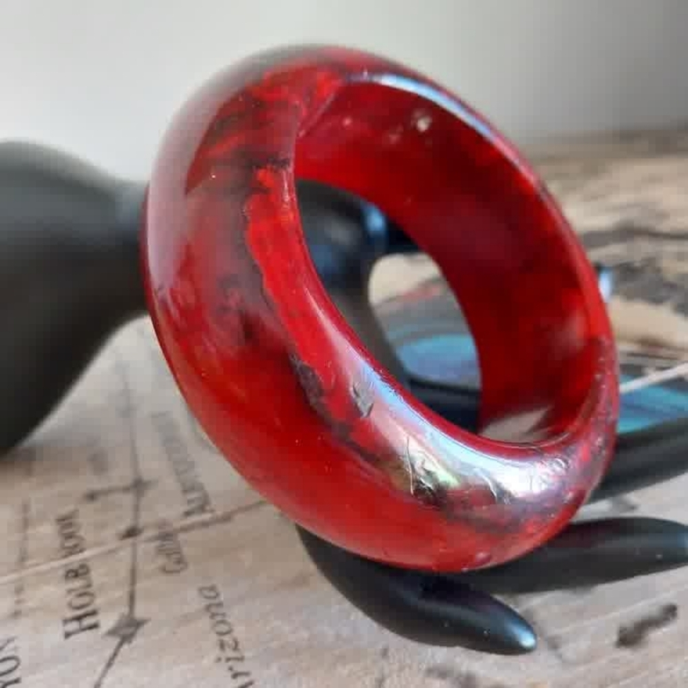 Vintage Bakelite Red Resin Dome Bangle Bracelet - Picture 5 of 16